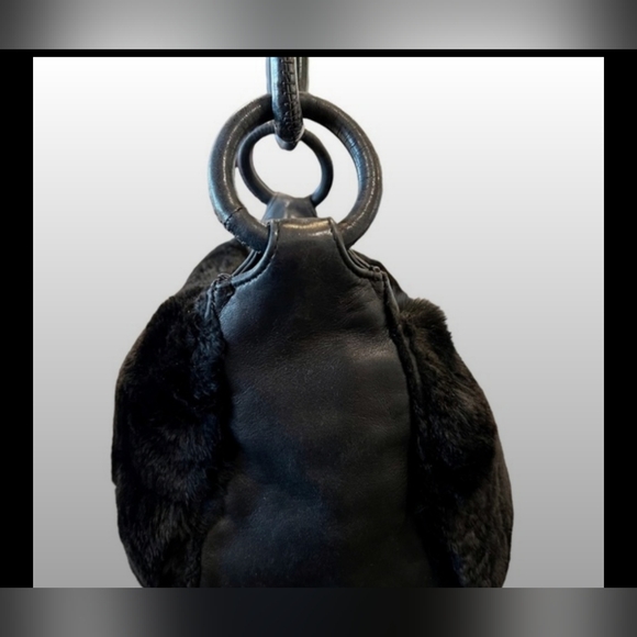 Chanel rabbit fur bag - Picture 9 of 13